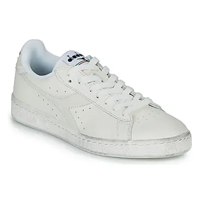 Diadora GAME L LOW WAXED men's Shoes (Trainers) in White