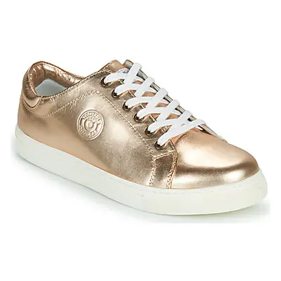 Pataugas TWIST/N F2F women's Shoes (Trainers) in Gold