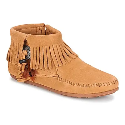 Minnetonka CONCHO FEATHER SIDE ZIP BOOT women's Mid Boots in Brown