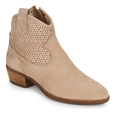 Betty London OGEMMA women's Low Ankle Boots in Beige