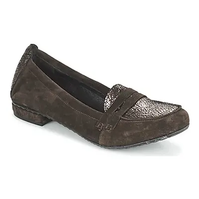 Regard REMAVO women's Loafers / Casual Shoes in Brown