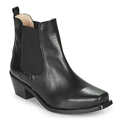 Betty London MERKATO women's Low Ankle Boots in Black