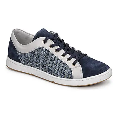 Pataugas JOHANA F2E women's Shoes (Trainers) in Blue