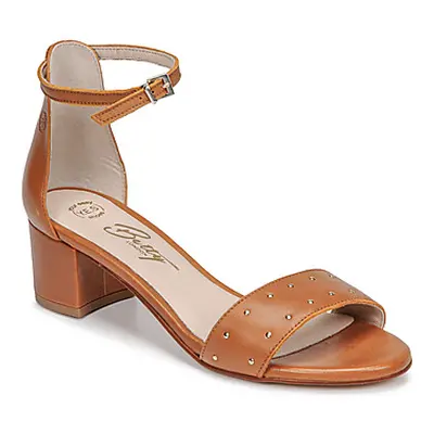 Betty London OLAKE women's Sandals in Brown