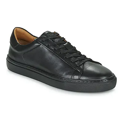 Pellet PEDRO men's Shoes (Trainers) in Black