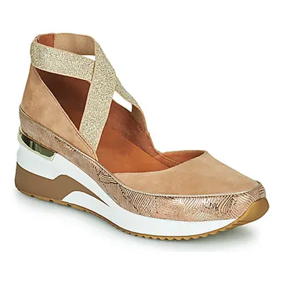 Mam'Zelle Volou women's Shoes (High-top Trainers) in Beige