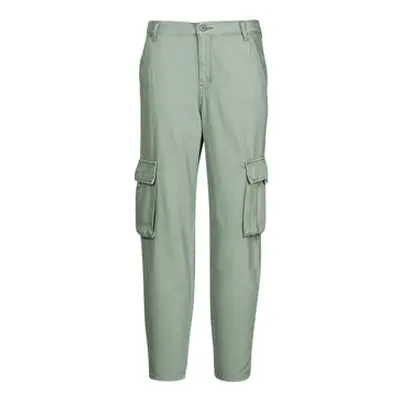 Levis LOOSE CARGO women's Trousers in Green