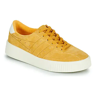 Gola GOLA SUPER COURT SUEDE women's Shoes (Trainers) in Yellow