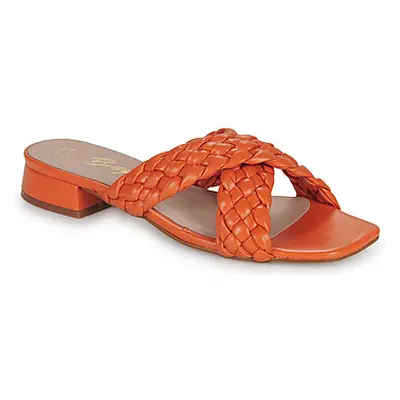 Betty London RACHEL women's Mules / Casual Shoes in Orange