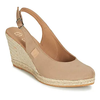 Betty London TECHNO women's Espadrilles / Casual Shoes in Beige