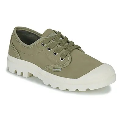 Palladium PAMPA OXFORD women's Shoes (Trainers) in Green