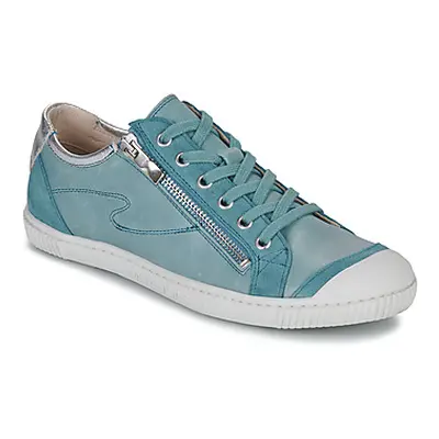 Pataugas BAHIA/SME F2H women's Shoes (Trainers) in Blue