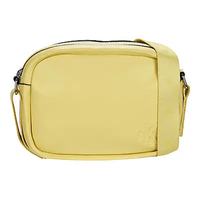 Calvin Klein Jeans ULTRALIGHT DBLZIPCAMERABAG21 PU women's Shoulder Bag in Yellow