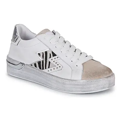 Café Noir DS1616-S022 women's Shoes (Trainers) in White