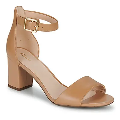 Clarks DEVA MAE women's Sandals in Beige