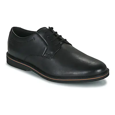 Clarks ATTICUS LT LACE men's Casual Shoes in Black