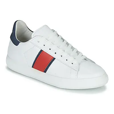 Yurban LIEO women's Shoes (Trainers) in White