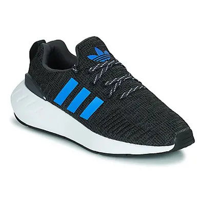 Adidas SWIFT RUN 22 J girls's Children's Shoes (Trainers) in Black