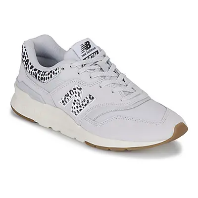 New Balance 997 women's Shoes (Trainers) in Beige