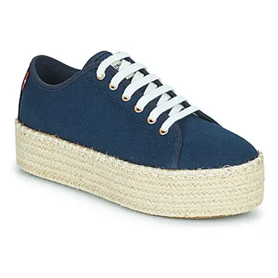 Levis TIJUANA 2.0 ESPEDRILLE women's Shoes (Trainers) in Blue