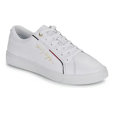 Tommy Hilfiger TOMMY HILFIGER SIGNATURE SNEAKER women's Shoes (Trainers) in White