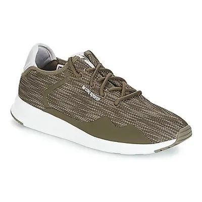 Le Coq Sportif SOLAS PREMIUM men's Shoes (Trainers) in Green