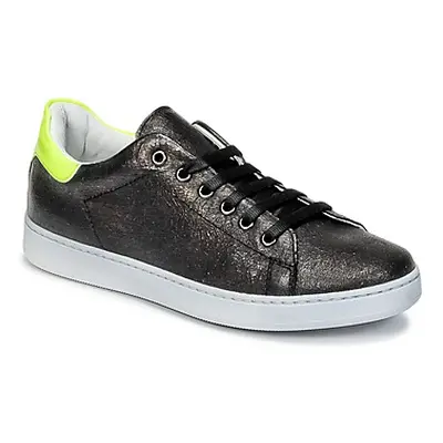 Young Elegant People EDENI boys's Children's Shoes (Trainers) in Black