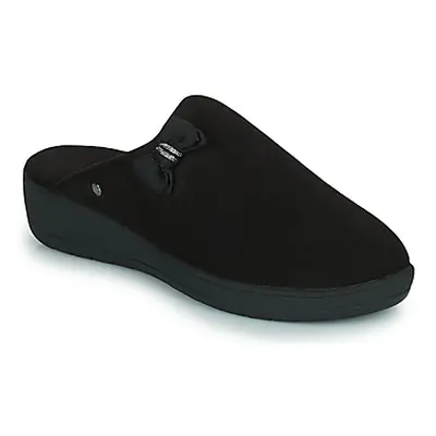 Isotoner 97368 women's Slippers in Black