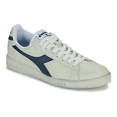 Diadora GAME L LOW WAXED women's Shoes (Trainers) in White