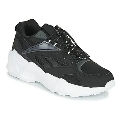 Reebok Classic AZTREK DOUBLE MIX L women's Shoes (Trainers) in Black