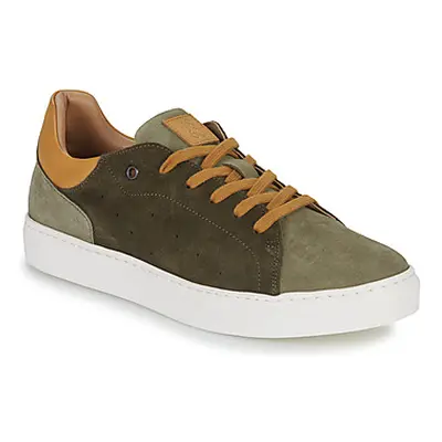 Pellet JOSEPH men's Shoes (Trainers) in Green