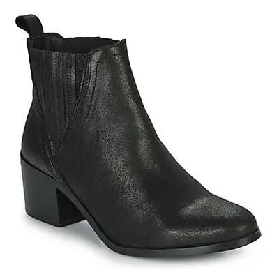 Betty London LOLILOU women's Low Ankle Boots in Black