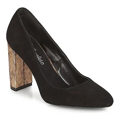 Lola Espeleta ERWANA women's Court Shoes in Black