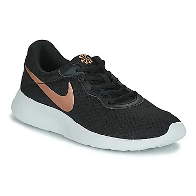 Nike WMNS NIKE TANJUN women's Shoes (Trainers) in Black