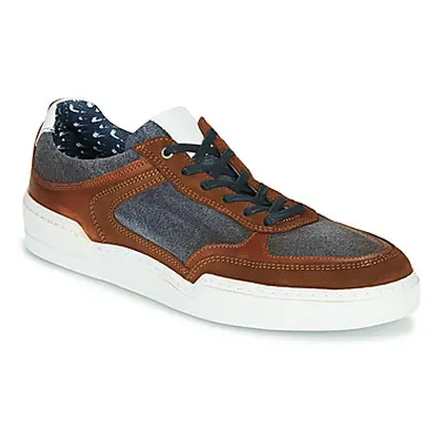 Casual Attitude MELISSI men's Shoes (Trainers) in Brown