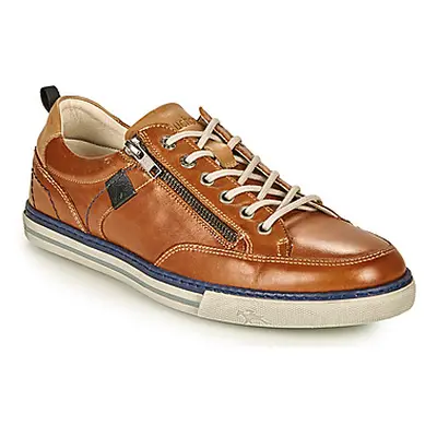 Fluchos QUEBEC men's Shoes (Trainers) in Brown