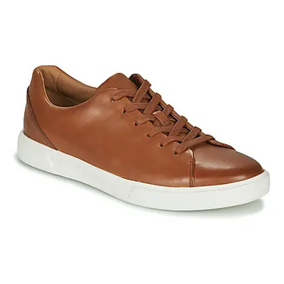 Clarks UN COSTA LACE men's Shoes (Trainers) in Brown