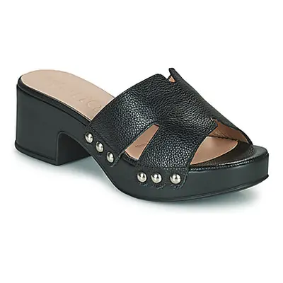 Wonders D-8821-WILD women's Mules / Casual Shoes in Black