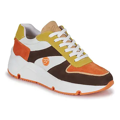 Betty London JOLINANA women's Shoes (Trainers) in Orange