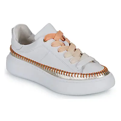 JB Martin FLEUR women's Shoes (Trainers) in White