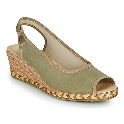 Damart 43775 women's Espadrilles / Casual Shoes in Green