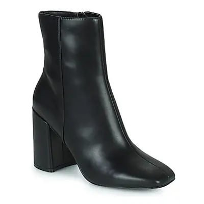 Steve Madden STREAMS women's Low Ankle Boots in Black