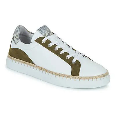 Regard KERSAINT V3 CROSTA MILITARE women's Shoes (Trainers) in White