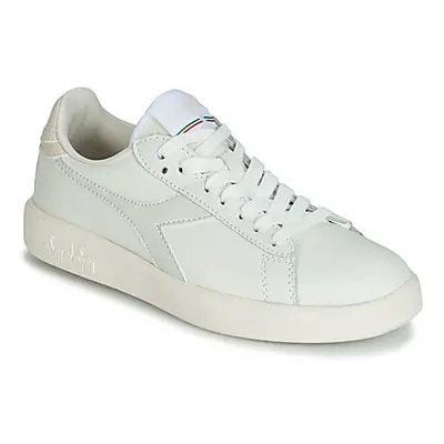 Diadora GAME WIDE women's Shoes (Trainers) in Beige