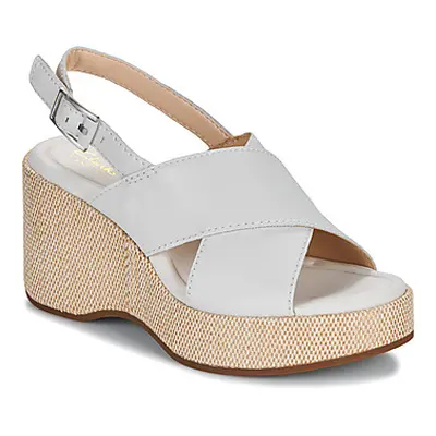 Clarks MANON WISH women's Sandals in White