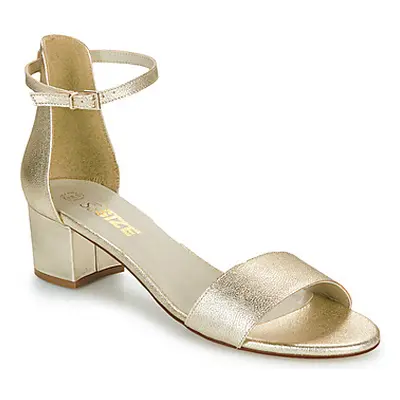 So Size PANANA women's Sandals in Gold