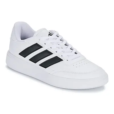 Adidas COURTBLOCK women's Shoes (Trainers) in White