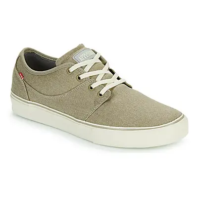 Globe MAHALO men's Shoes (Trainers) in Beige