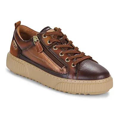 Pikolinos RIELLS W4Z women's Shoes (Trainers) in Brown