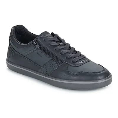 Geox U ELVER men's Shoes (Trainers) in Black